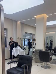 -优尚·烫·染·店