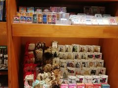 -名创优品(中原万达2F店)