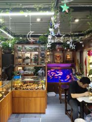 -灵彩珠宝(朗香街店)