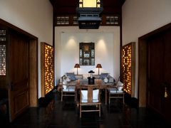 安缦颐和庭院套房-沙发休息区2-北京颐和宾馆