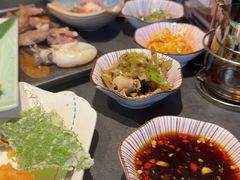 -铭牛烧肉·和牛海鲜自助(高新月牙湖店)