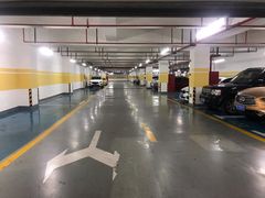 -华泰中心-停车场