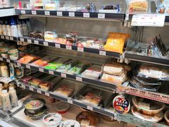 -全家便利店(上海南站站店)