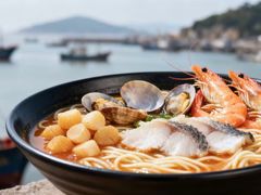 -渔满仓海鲜面·小镇渔家菜(石浦大庆路店)
