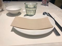 -港丽餐厅(高德置地店)