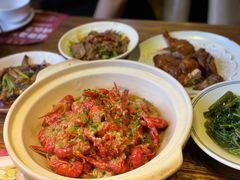 -胡桃里音乐餐厅(陶溪川店)(川湘赣菜·世界百大酒庄直供红酒·音乐表演)