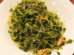 香椿苗拌核桃仁-翠清酒家(万丰路店)