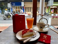 -LADY FAFA(巨鹿路陕西南路路口店)