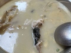 -雪湖煜辰鱼头老店(雪野湖店)