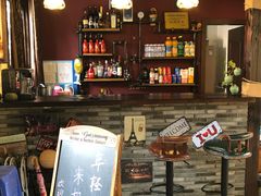 -小草屋轰趴馆别墅派对新场团建家庭聚会
