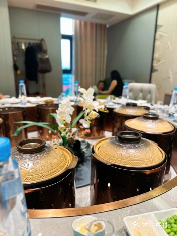 「宋都奥体名座」位于奥体名座的“智信书院”这家私房菜