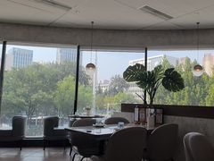 -必胜客(港悦广场店)