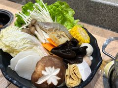 -呷哺呷哺(新世界百货望京店)