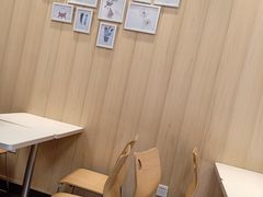 用餐区-华莱士炸鸡汉堡(蒲城大圆弧店)