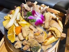 -一朵菌·野生菌探索家火锅(南亚店)
