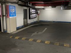 -湖滨银泰in77 C区-停车场