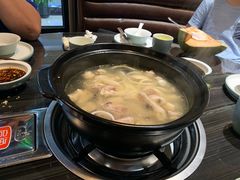 -东椰·海南椰子鸡火锅(朝阳门店)