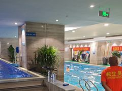 -小蓝鲸游泳培训基地(石景山店)