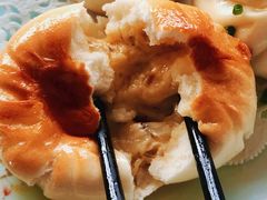 会拉丝的生煎包-东南里湖景餐厅·新闽菜(浦西万达店)