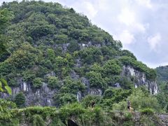-高荡千年布依古寨旅游景区