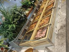 -金滏山·烤肉海鲜火锅自助(襄阳万达店)