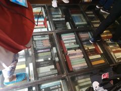 -钟书阁(松江泰晤士小镇店)