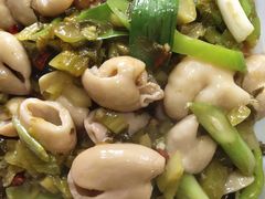 酸菜炒大肠-老母亲农家饭店