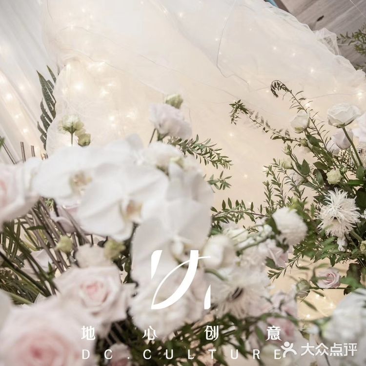 一场浪漫的求婚仪式应该是每个女生都想要的吧