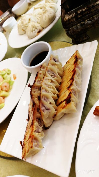 奥华餐厅·老张记-皮皮虾锅贴-菜-皮皮虾锅贴图片-北京美食-大众点评