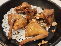 沙姜乳鸽-东江渔村·古典园林·30年粤菜老字号(太和店)