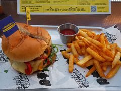 招牌鹅肝牛肉汉堡-Grinder 绞肉机汉堡(武定路店)