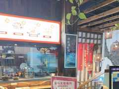 -挂旗柴锅鸡(蚌山区嘉年华店)