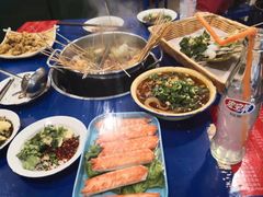 -马路边边串串香形象店(磐石路店)