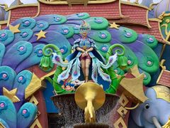 -七彩云南欢乐世界