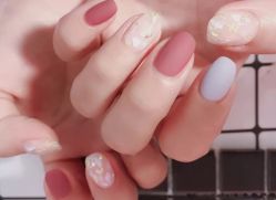 -进巍美甲美睫店