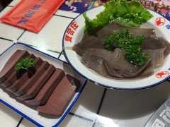 -喜悦小串丹东小黄牛海鲜烧烤大排档(民主广场店)