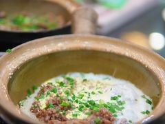 窝蛋牛肉饼煲仔饭-红星光发煲仔饭(文海店)