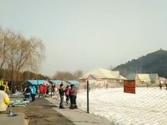 -十三陵雪世界滑雪场