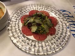 牛排家生牛肉薄片配帕玛森芝士-牛排家(北京长安街英皇集团中心店)