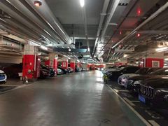 -兴业太古汇·停车场