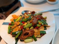 蒜苗炒肥肠-荣小馆(安达仕店)
