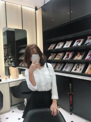 -HAIR CORNER