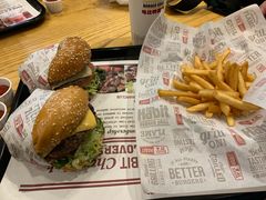 -The Habit Burger Grill 哈比特汉堡(爱琴海店)