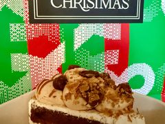 焦糖夏威夷果奶油酥皮蛋糕-BUTTERFUL&CREAMOROUS 黄油与面包(三里屯太古里店)