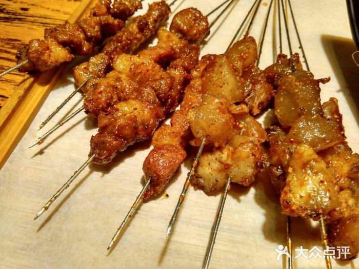 17号串吧烧烤熟筋图片