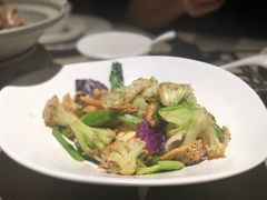 椰油黑松露炒有机杂菜-闻见中国海南菜(K11店)