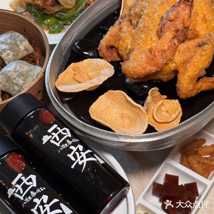 🌟一口穿越千年！在西安钟楼边博物馆 吃陕菜