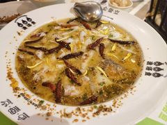 老坛酸菜鲈鱼-渔语鱼新川菜Bistro(万象天地店)