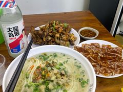 -萍姨抻面馆·鸡架冒菜(清湖店)