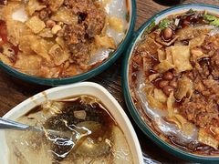 -谢老五跷脚牛肉·非遗传承店